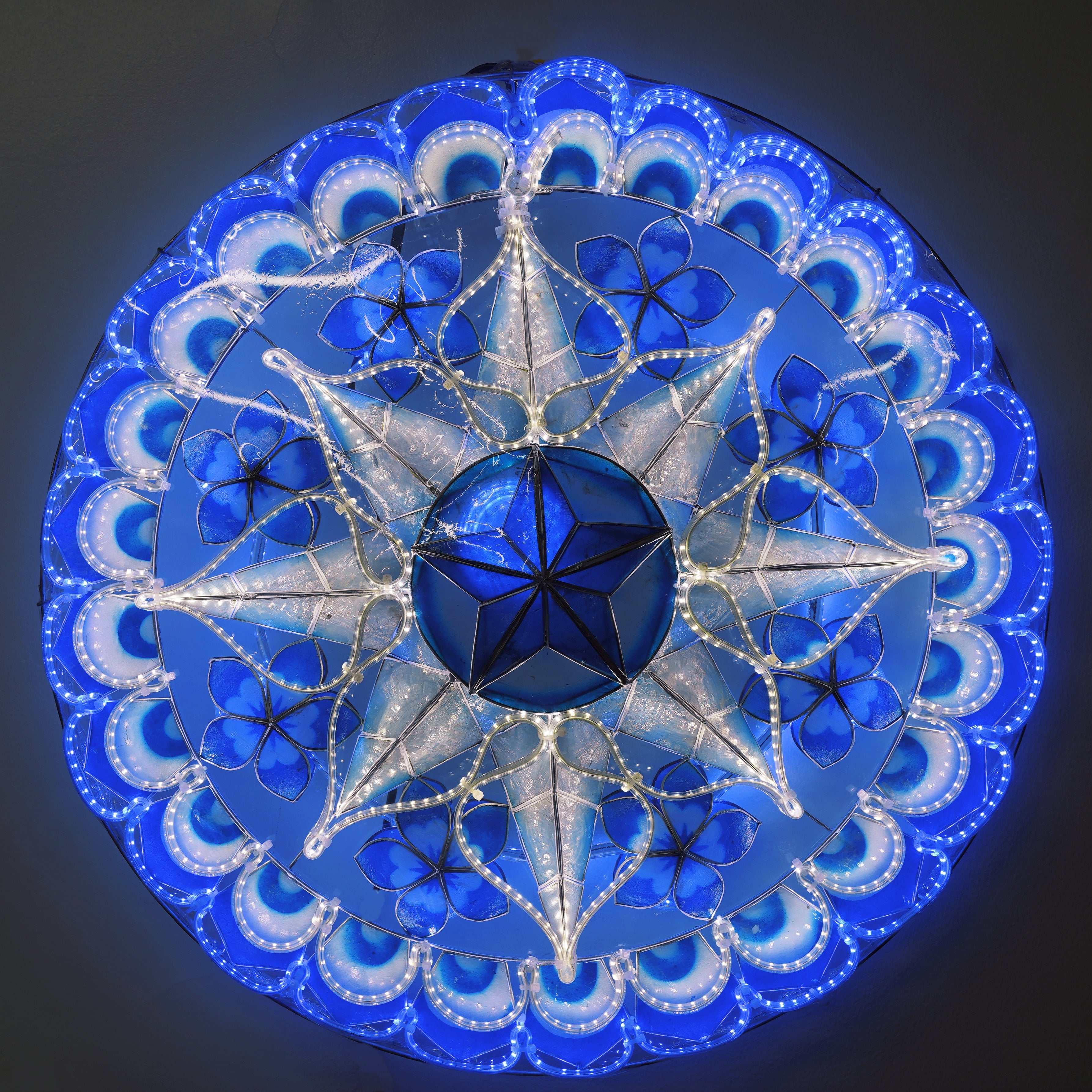 24-Inch Blue/White Filipino Handmade Capiz Parol Lantern Star (Tala) 2KG 110V (ACTALA19)