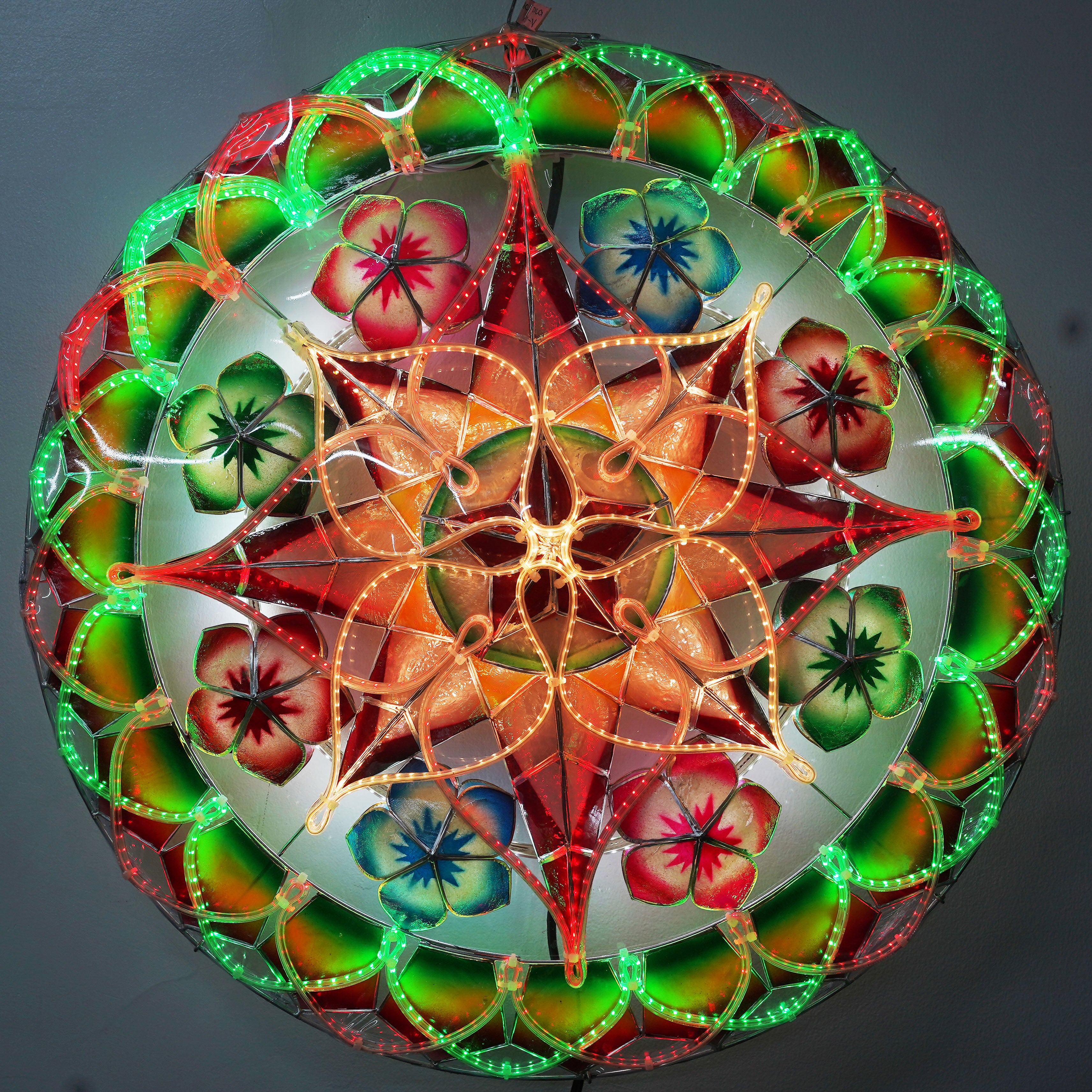 Hot Sale! Filipino Handmade Christmas Capiz Parol Lantern Star in Green, Red, White - 24 Inches, 2 KG, 110 V