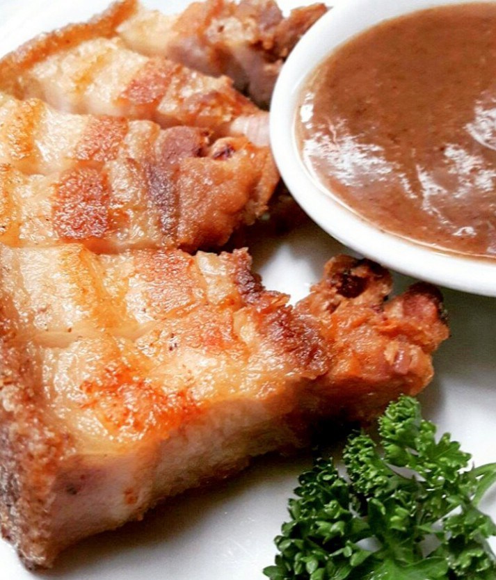 Mang Tomas All-Purpose Lechon Sauce - A Must-Have Condiment for Filipino Cuisine