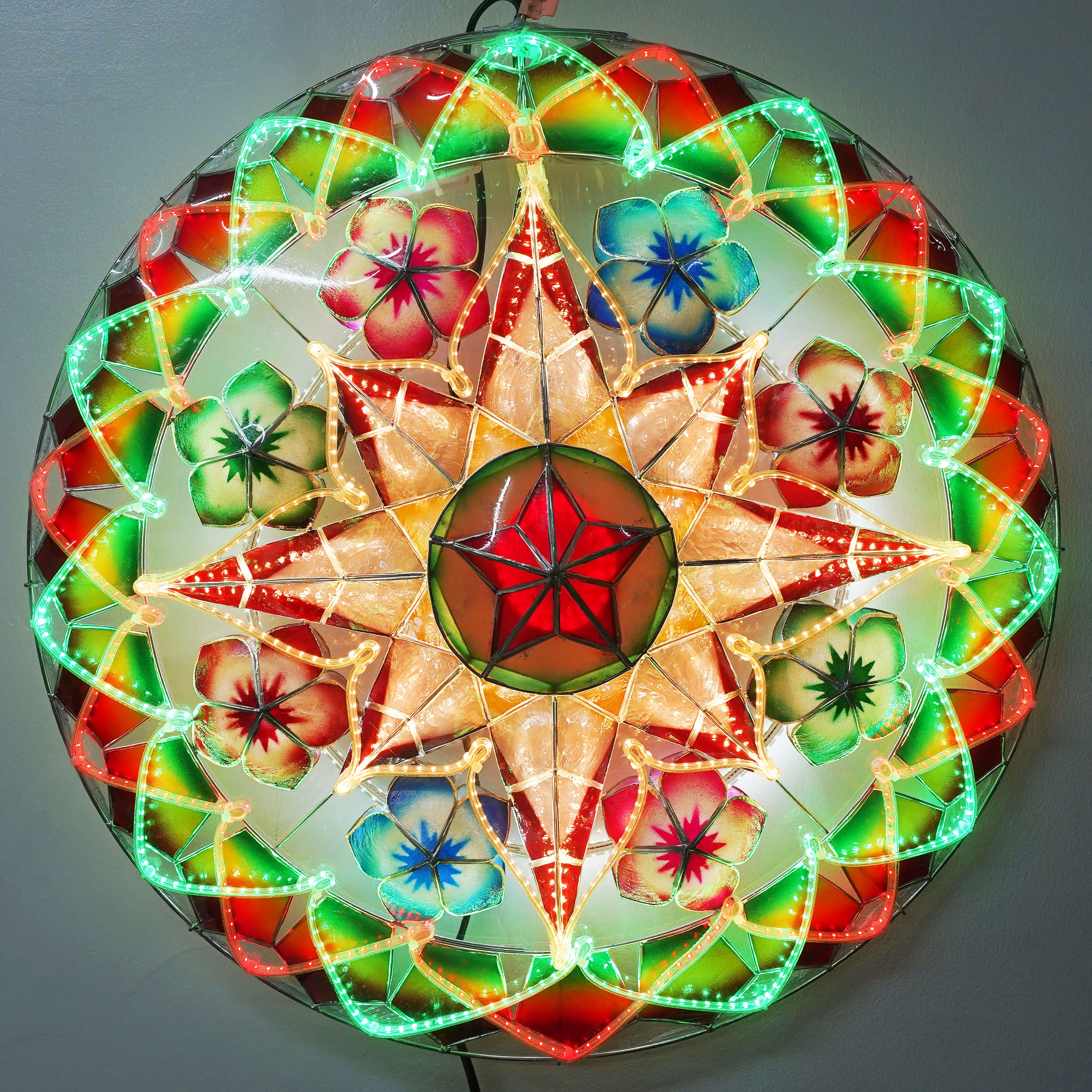 24-Inch Filipino Handmade Christmas Capiz Parol Lantern Star - Green, Red, White (110V, 2KG)
