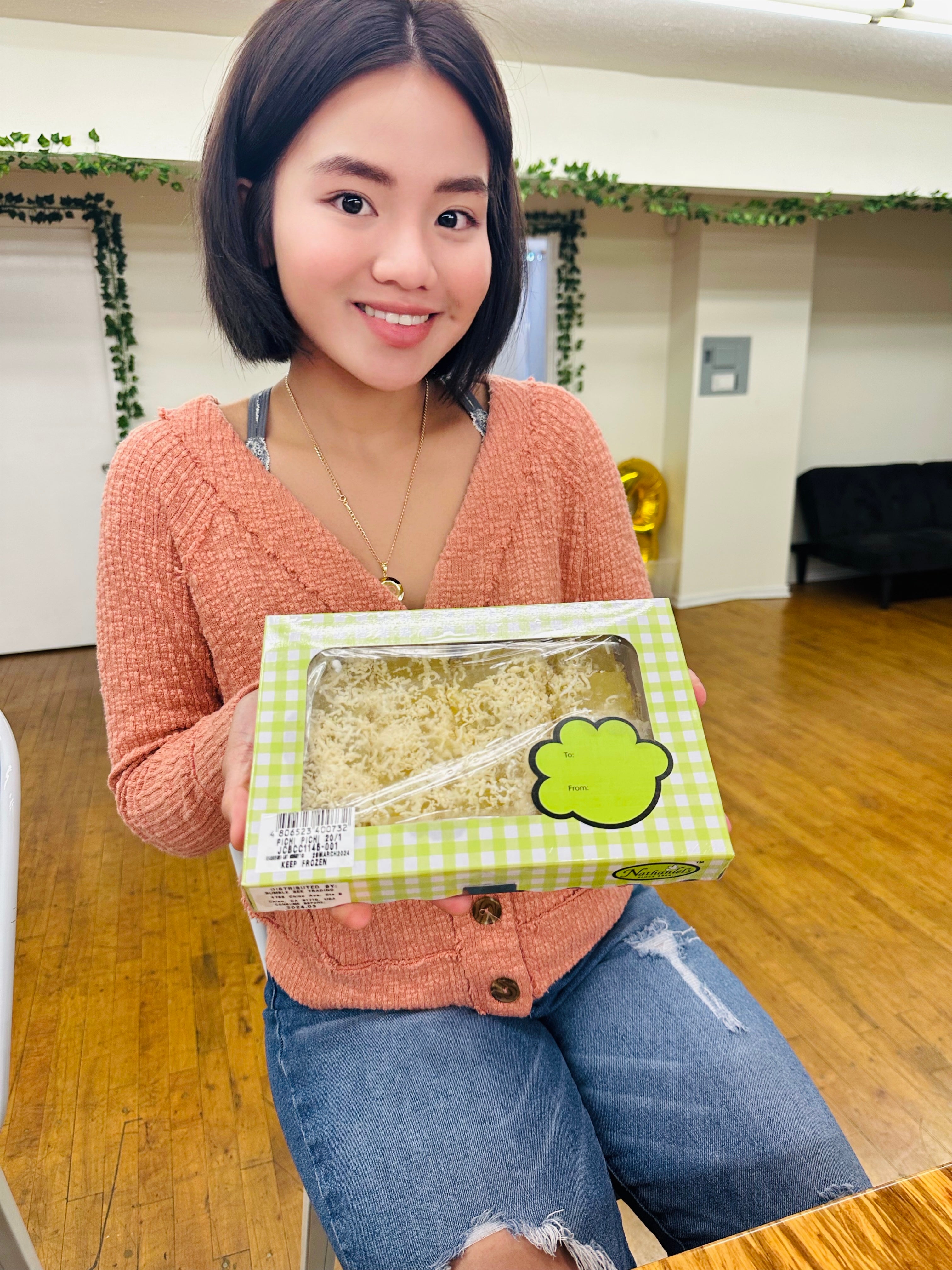 Nathaniel's Frozen Cassava Pichi Pichi - 564 G Delightful Dessert
