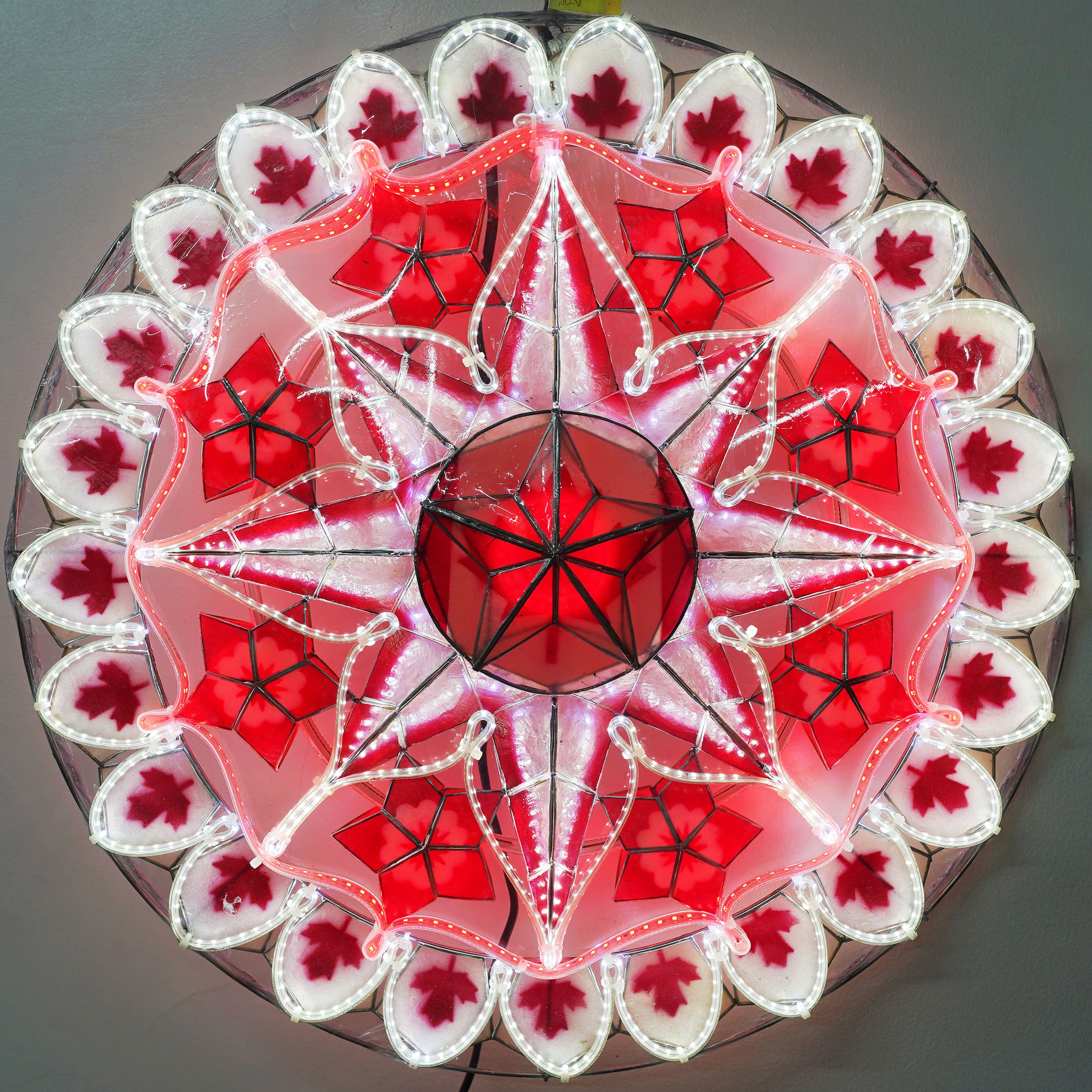 Red/White LED Philippine Christmas Capiz Parol Lantern Star - 24 Inches, 2 KG, 110V